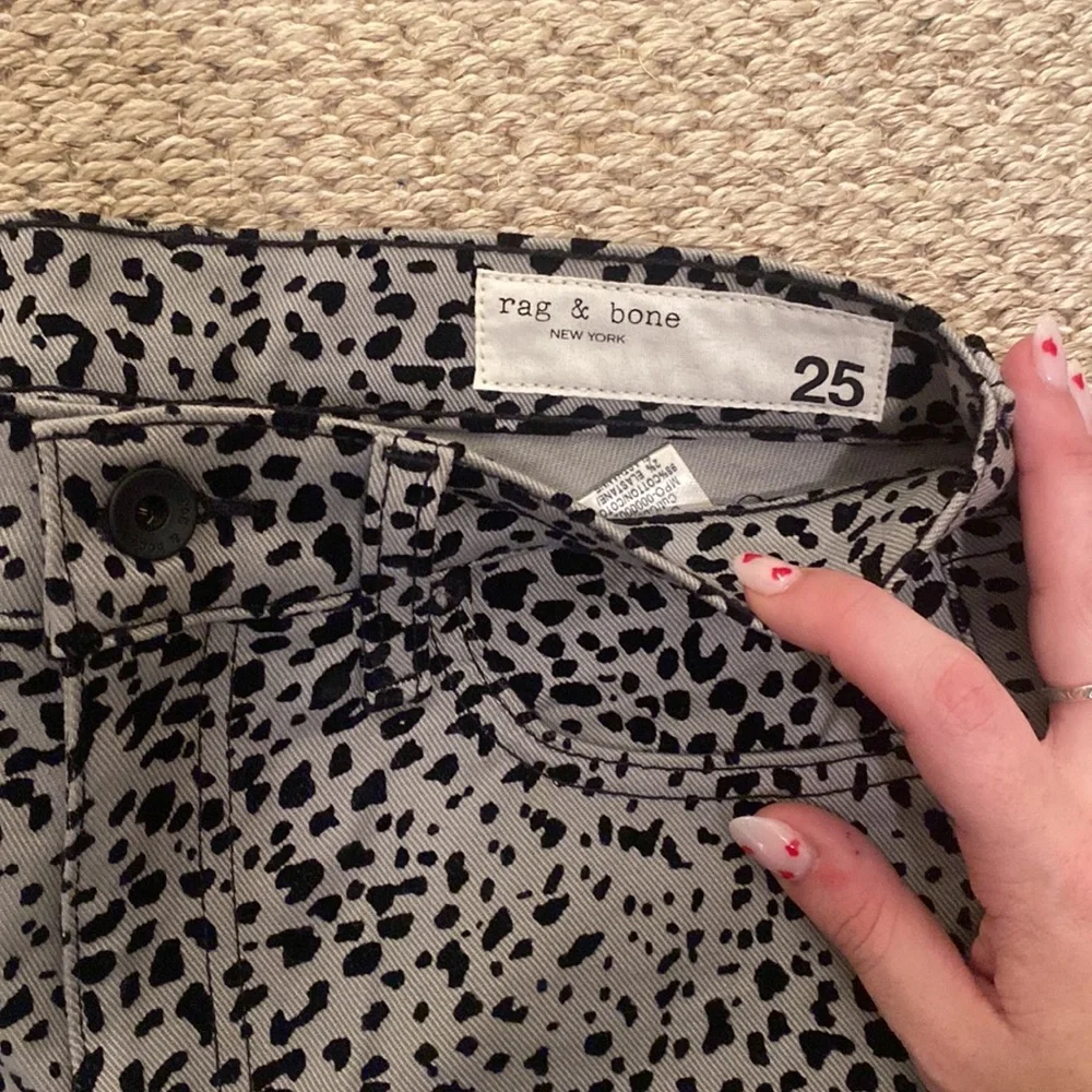 Rag & Bone Grey Cheetah Hana Jeans - Picture 3 of 4
